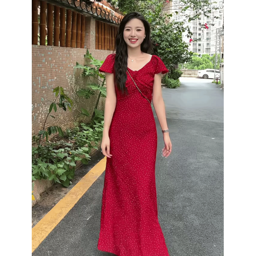 法式荷葉邊紅色波點泡泡袖連衣裙女2025夏季新款設計感小衆長裙子