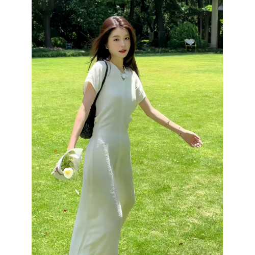 法式松弛感氣質收腰顯瘦連衣裙女2025夏新款短袖高級感優雅長裙子