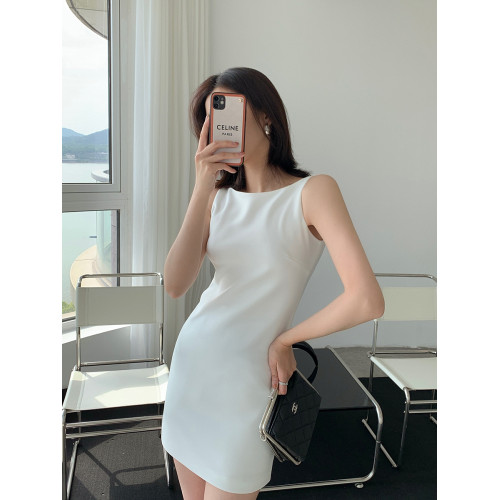 白色減齡超火連衣裙2025新款今年流行爆款氣質高級感內搭打底短裙