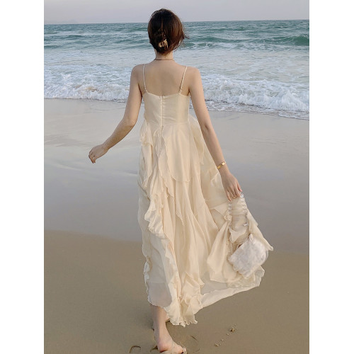 沙灘裙女三亞絕美小裙大理洱海裙子海邊拍照衣服超仙度假風連衣裙