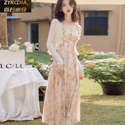 ZYRODIA 高級感氣質性感吊帶仙女碎花裙收腰修身顯瘦連衣裙套裝秋