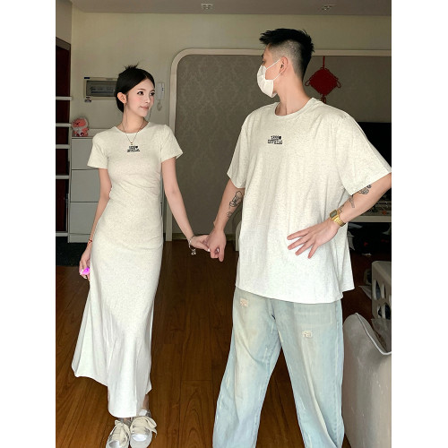 同色系情侶裝夏裝一裙一衣高級潮牌刺綉短袖女長裙男t恤2024新款