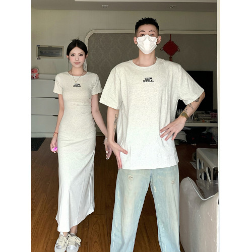 同色系情侶裝夏裝一裙一衣高級潮牌刺綉短袖女長裙男t恤2024新款