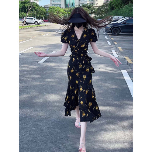 黑色雪紡碎花連衣裙女夏季2025新款法式赫本風魚尾裙修身顯瘦長裙