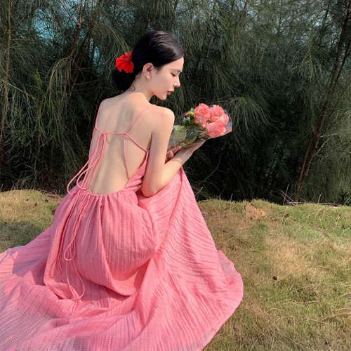 三亞海邊度假拍照顯白淺桃粉大擺長裙露背仙女吊帶沙灘連衣裙荷花