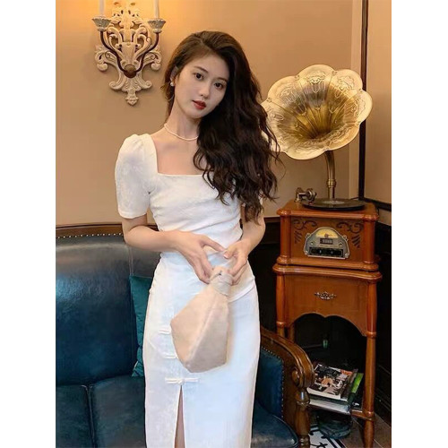 法式刺綉白色連衣裙女2025春夏新款氣質獨特漂亮清純初戀褶皺長裙