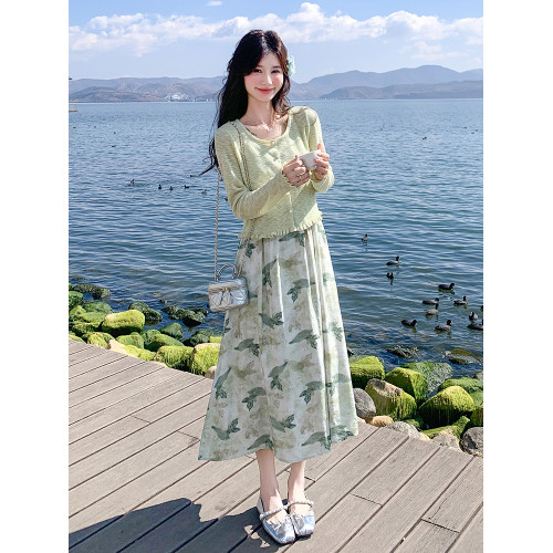 薄荷曼波綠色碎花法式連衣裙女2025新款春夏針織開衫吊帶裙子套裝