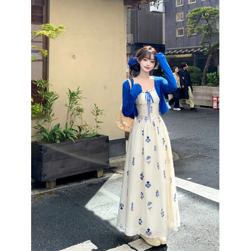 今年流行的漂亮裙子2025新款碎花吊帶連衣裙加開衫兩件套裝女夏季