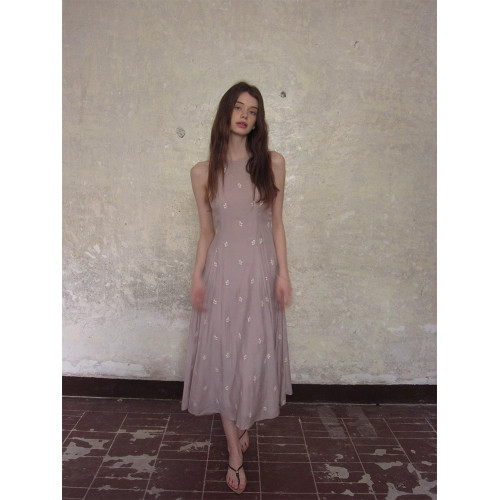 【ZHUY】綉花無袖薄紗連衣裙女夏長裙收腰顯瘦圓領新款原創設計