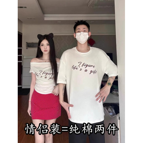 超火一字肩情侶裝夏裝短袖T恤辣妹修身斜肩短款上衣女寬松男t恤衫