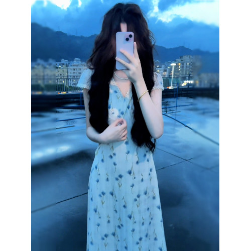 法式白色v領碎花短袖連衣裙子女裝夏季2025新款海邊度假氣質長裙
