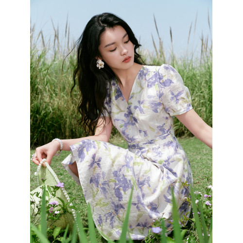 【花事漫旅】珂萊蒂爾2025夏季新款茶歇印花連衣裙女V領收腰飄逸
