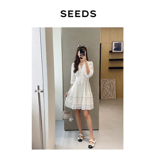 【洛·可可】SEEDS法式浪漫色織薄棉拼鏤空鉤花V領收腰茶歇連衣裙