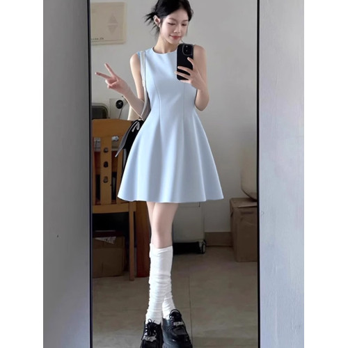 德國藍色連衣裙女夏季收腰a字無袖背心高級感氣質小個子掐腰短裙