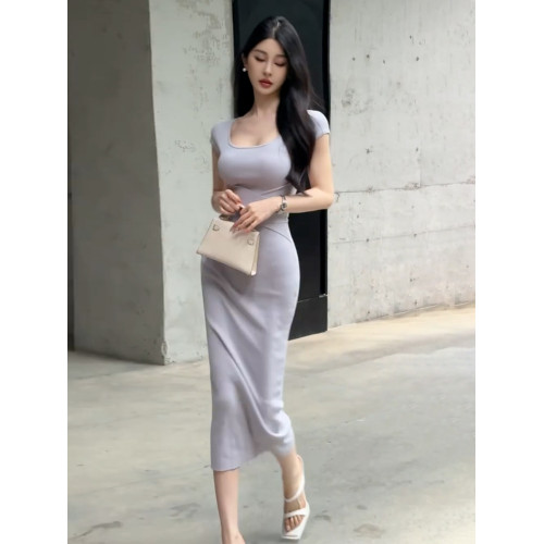 法式氣質紫色短袖連衣裙女夏季2025新款純欲辣妹修身後媽包臀長裙