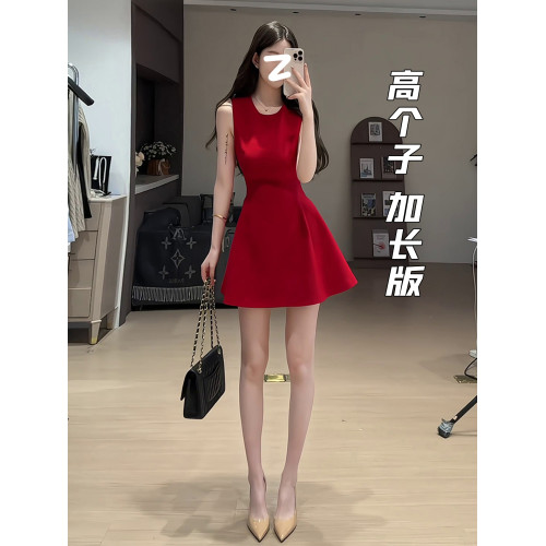 175高個子加長版女生連衣裙短款2025新款夏無袖氣質收腰吊帶短裙