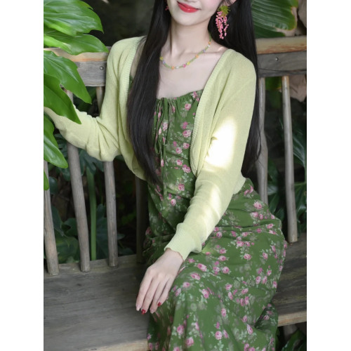 茶歇法式綠色碎花吊帶連衣裙女夏季2025新款收腰顯瘦兩件套長裙子