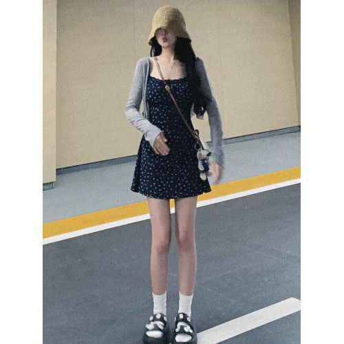 法式藍色碎花吊帶連衣裙子女夏季2025新款小個子收腰氣質包臀短裙