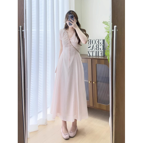 Mu子醬微胖2025夏季新款大碼胖mm法式復古收腰v領粉色連衣裙