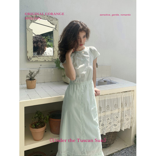 /Corange/‘豌豆女孩2.0’重工綉花蕾絲修身連衣裙 糖霜白/月白綠