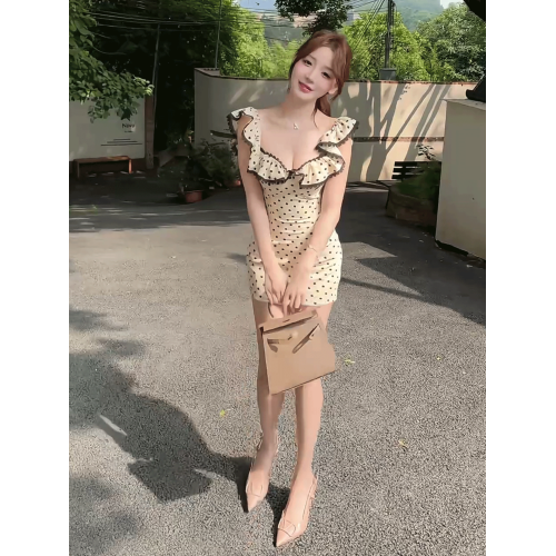 法式蕾絲荷葉邊波點吊帶連衣裙女2025年夏季新款修身顯瘦包臀短裙