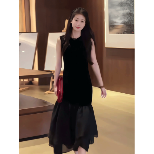 法式赫本風輕奢無袖連衣裙女2025夏季新款網紗拼接荷葉邊背心長裙