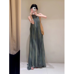 綠色國風水墨暈染無袖掛脖連衣裙女夏海邊度假高級不撞款氣質裙子