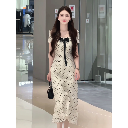 法式優雅氣質方領波點蝴蝶結連衣裙女2025夏季新款高級感顯瘦長裙