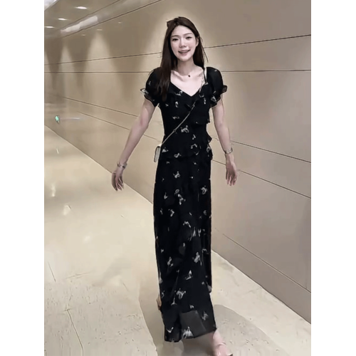 法式復古印花短袖吊帶連衣裙女夏季荷葉邊收腰顯瘦蝴蝶碎花長裙子