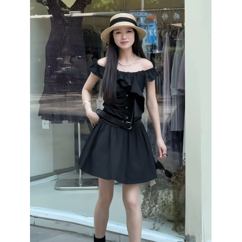 法式荷葉邊一字肩飄帶連衣裙女2025年夏季新款小衆設計感收腰短裙