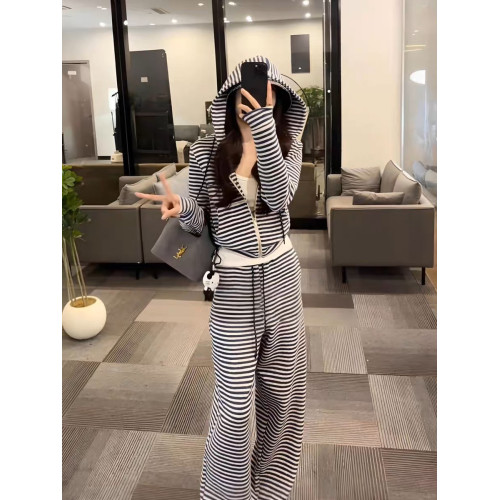 韓系慵懶風穿搭一整套女藍色條紋連帽拉鍊衛衣抽繩濶腿褲休閒套裝 韓系慵懶風穿搭一整套女藍色條紋連帽拉鍊衛衣抽繩濶腿褲休閒套裝