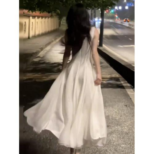 巨好看白色吊帶連衣裙子女夏季2025新款今年流行爆款漂亮無袖長裙