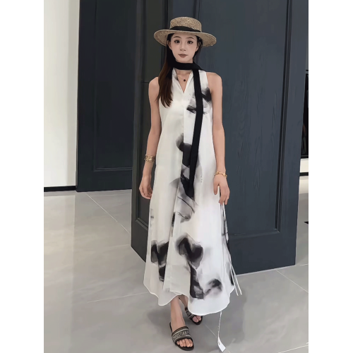 法式復古印花無袖飄帶連衣裙女2025年夏季新款氣質高級感寬松長裙
