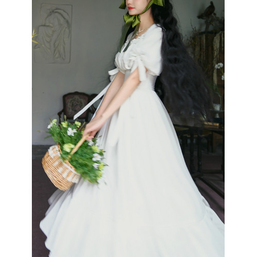 彌愛原創《小白裙》法式復古方領顯瘦高腰大擺浮雕肌理感連衣裙