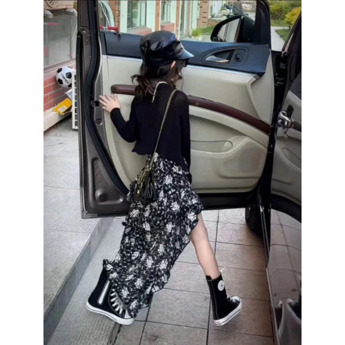ins潮辣妹碎花吊帶連衣裙女童夏季法式設計感小衆不規則雪紡長裙7