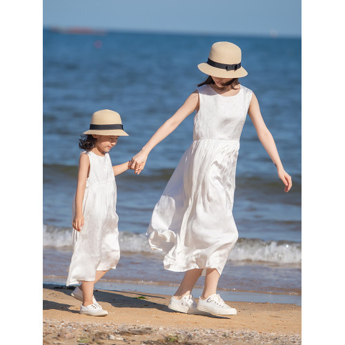 小樂往原創親子裝127課 夏清新女童無袖白色連衣裙度假母女裝拍照