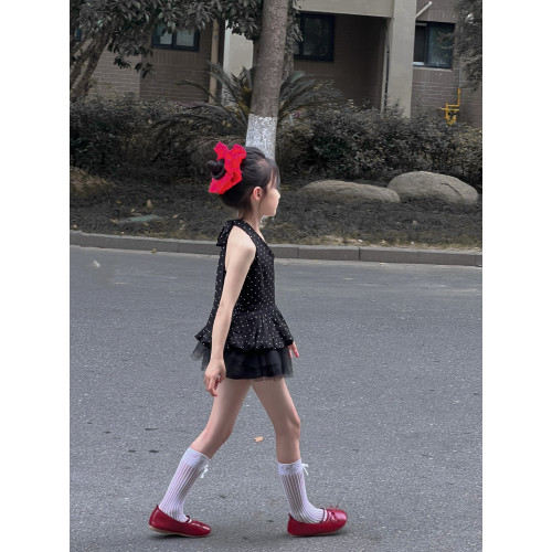 吉小可2025夏季新款女童掛脖上衣中大童波點吊帶港風復古紗裙套裝