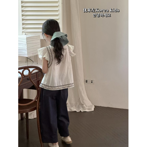 洋氣女孩小飛袖上衣2025新款洋氣女童夏裝甜美蕾絲花邊襯衫微袖