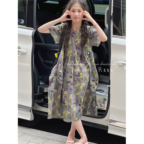 孫小美kids復古花卉女童碎花連衣裙2025新款夏裝女孩兒童短袖裙子