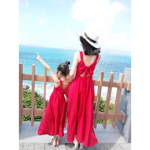 親子裝2023夏裝新款母女裝洋氣海邊度假露背長裙沙灘裙顯瘦連衣裙