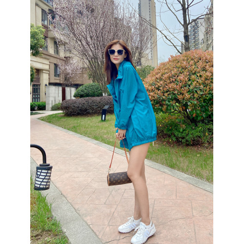 湖藍色大碼防曬衣女夏季2025年新款薄款短外套寬松顯瘦透氣防曬服