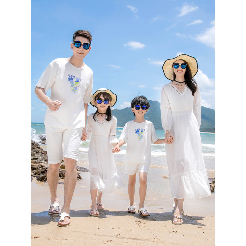 親子裝夏季一家三四口家庭裝海邊度假波西米亞沙灘雪紡白色連衣裙