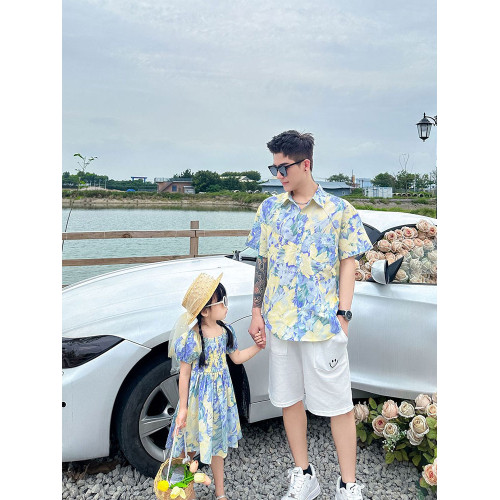 海邊度假母女裝連衣裙2024夏季新款短袖一家三口親子裝襯衫碎花裙