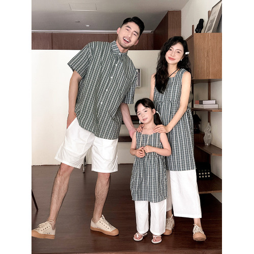 森系親子裝2025夏季母子母女套裝女童格子兩件套一家三四口家庭裝