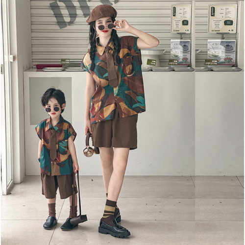 炸街親子裝夏季海邊度假風母子裝港風碎花襯衫背帶褲套裝母女裝