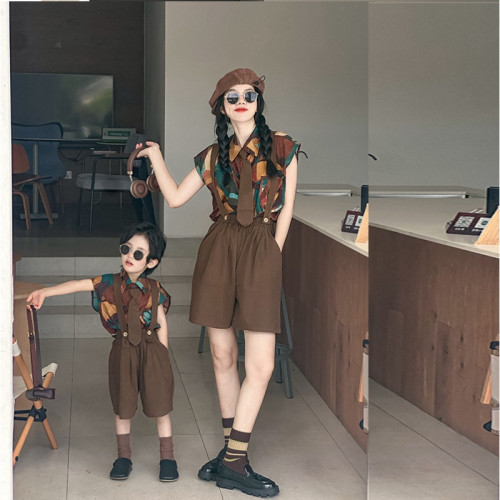 炸街親子裝夏季海邊度假風母子裝港風碎花襯衫背帶褲套裝母女裝