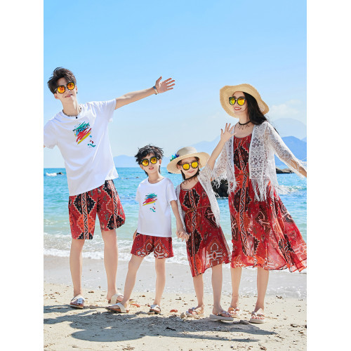 三亞親子裝夏季一家三四口全家裝海邊度假拍照沙灘母女吊帶連衣裙