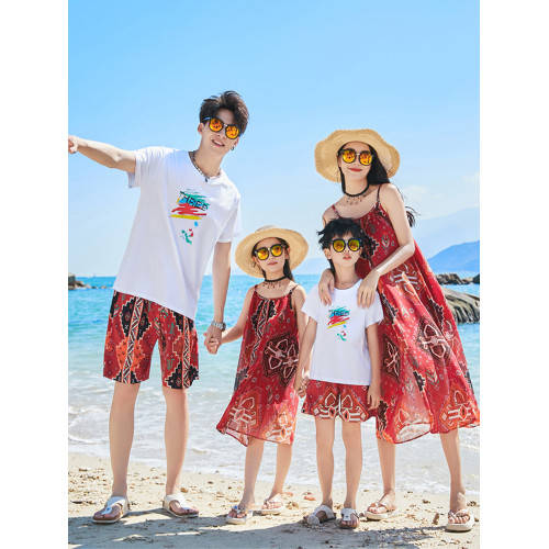 三亞親子裝夏季一家三四口全家裝海邊度假拍照沙灘母女吊帶連衣裙