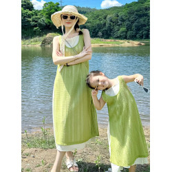 連衣裙親子裝一家三口四口2025新款夏季短袖母女裝三亞海邊度假潮