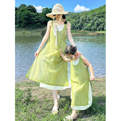 連衣裙親子裝一家三口四口2025新款夏季短袖母女裝三亞海邊度假潮